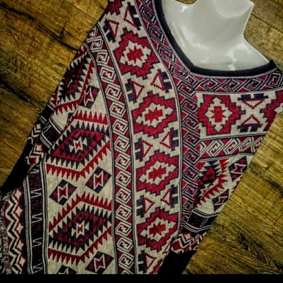 Say What Top Size S Aztec Waterfall Dolman NWOT - Picture 10 of 11